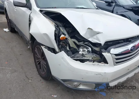 2010 Subaru Outback 2.5I Premium z USA, uszkodzony, nr VIN 4S4BRCGC8A3384587